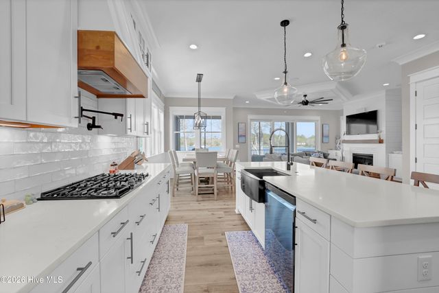 823 Chadwick Shores Drive, Sneads Ferry, NC 28460