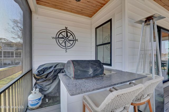 823 Chadwick Shores Drive, Sneads Ferry, NC 28460