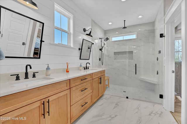 823 Chadwick Shores Drive, Sneads Ferry, NC 28460