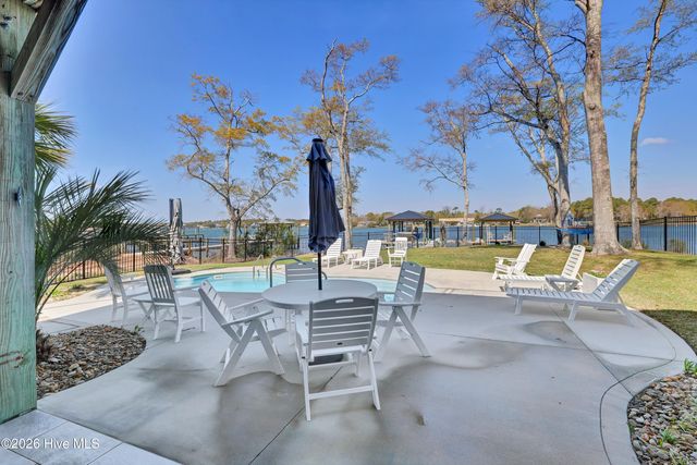 823 Chadwick Shores Drive, Sneads Ferry, NC 28460