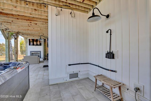 823 Chadwick Shores Drive, Sneads Ferry, NC 28460