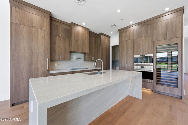 8429 E DEL CAMINO Drive, Scottsdale, AZ 85258