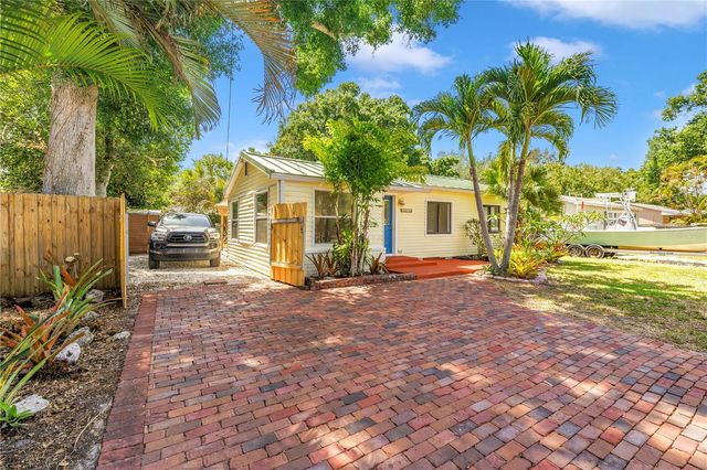 5032 19TH STREET N, St Petersburg, FL 33714