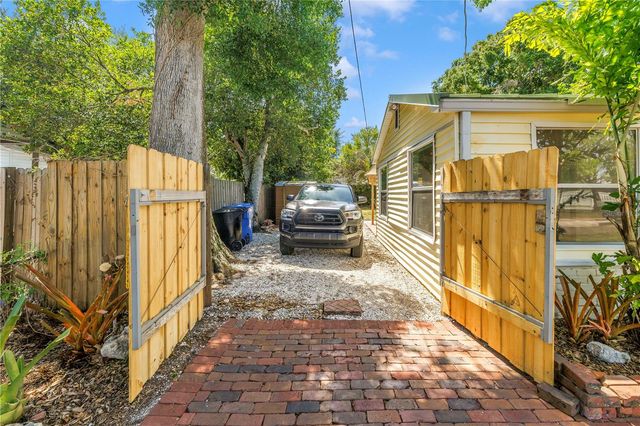 5032 19TH STREET N, St Petersburg, FL 33714