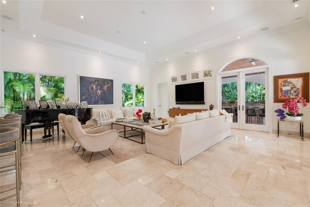 7405 SW 104th Street, Pinecrest, FL 33156