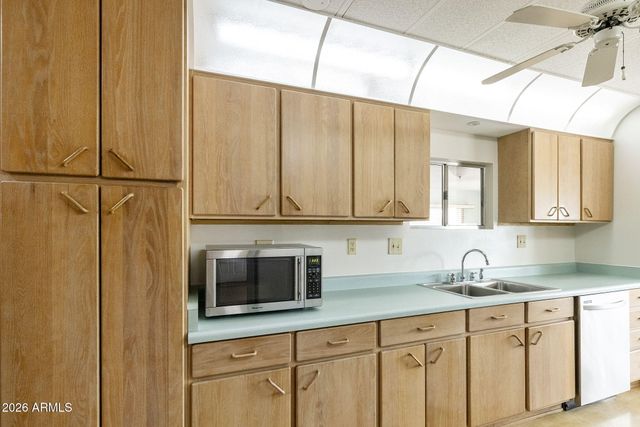 9046 E COUNTRY CLUB Drive, Sun Lakes, AZ 85248