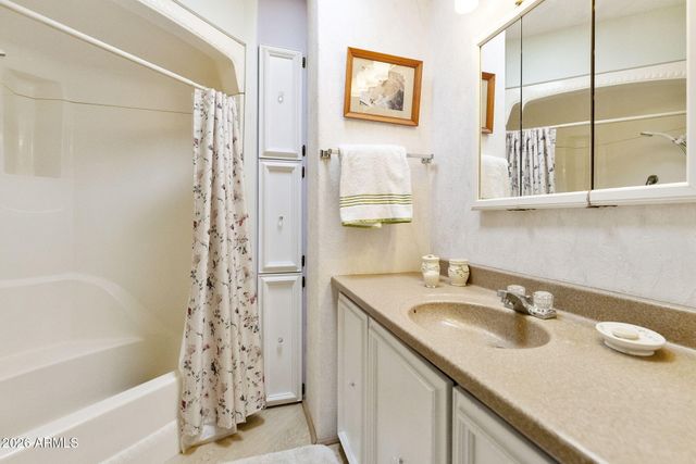 9046 E COUNTRY CLUB Drive, Sun Lakes, AZ 85248