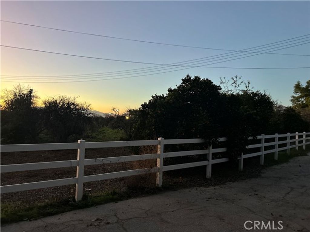 400 Walnut Avenue, Redlands, CA 92373