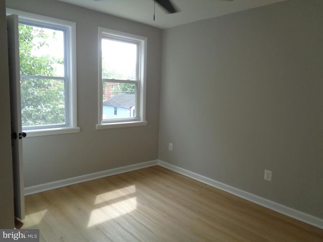 2965 YORKWAY, Dundalk, MD 21222