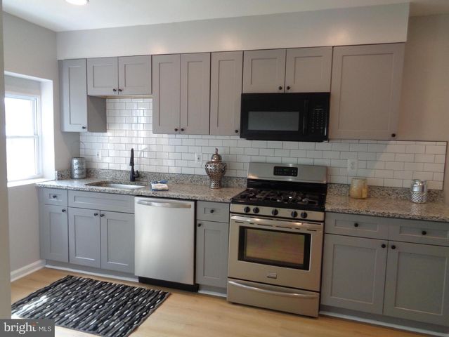 2965 YORKWAY, Dundalk, MD 21222
