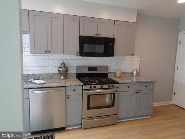 2965 YORKWAY, Dundalk, MD 21222