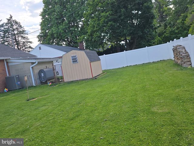 55 STANLEY AVE, Landisville, PA 17538