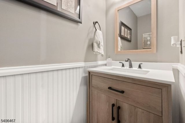 17 Frelinghuysen St, Belvidere Twp., NJ 07823