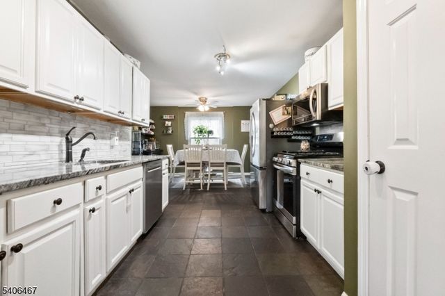 17 Frelinghuysen St, Belvidere Twp., NJ 07823