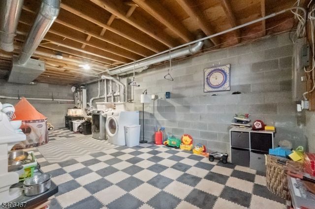 17 Frelinghuysen St, Belvidere Twp., NJ 07823