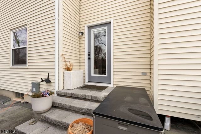 17 Frelinghuysen St, Belvidere Twp., NJ 07823