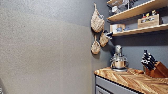 3321 Knob Oak Drive, Grapevine, TX 76051