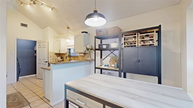 3321 Knob Oak Drive, Grapevine, TX 76051