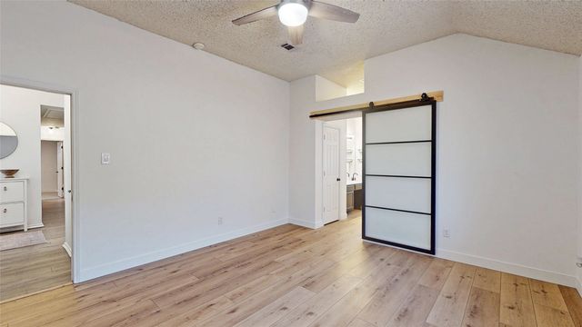 3321 Knob Oak Drive, Grapevine, TX 76051