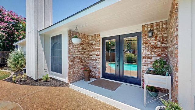 3321 Knob Oak Drive, Grapevine, TX 76051