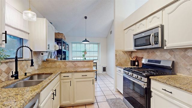 3321 Knob Oak Drive, Grapevine, TX 76051