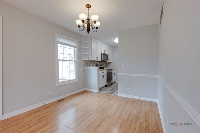 247 Sunset Court 247, Vernon Hills, IL 60061