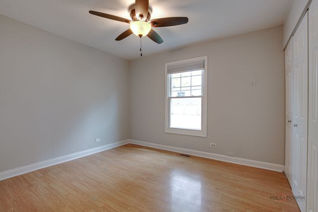 247 Sunset Court 247, Vernon Hills, IL 60061