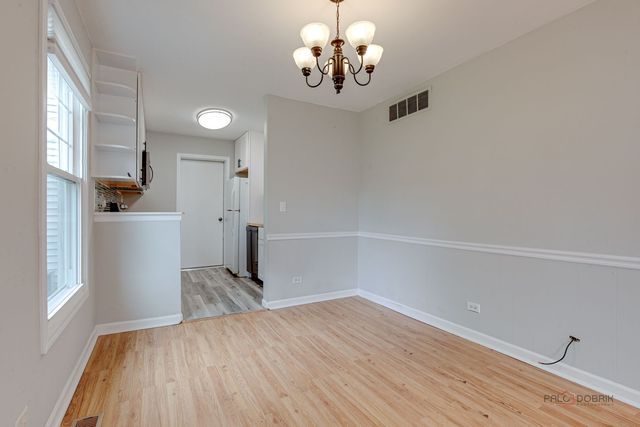 247 Sunset Court 247, Vernon Hills, IL 60061