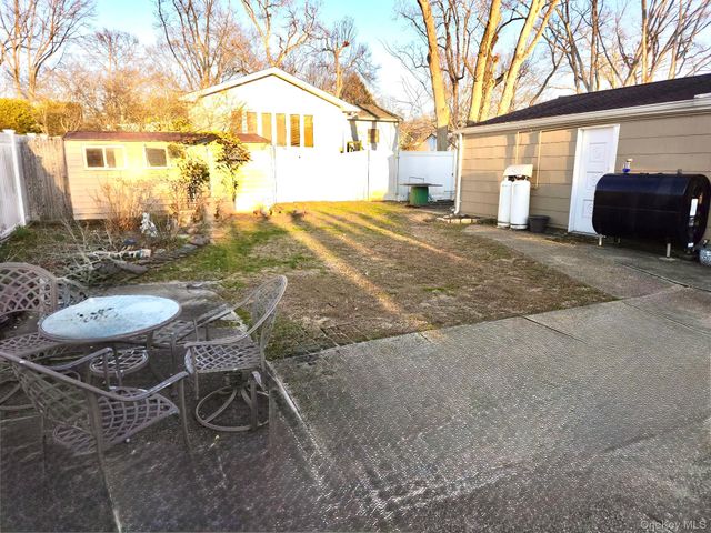 171 Shelter Road, Ronkonkoma, NY 11779