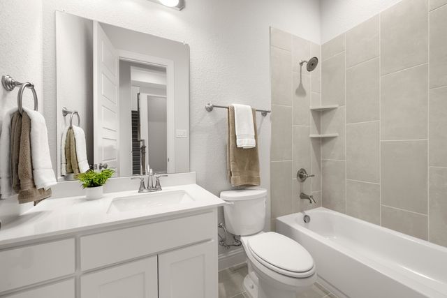 246 Vineyard Lane, Midlothian, TX 76065