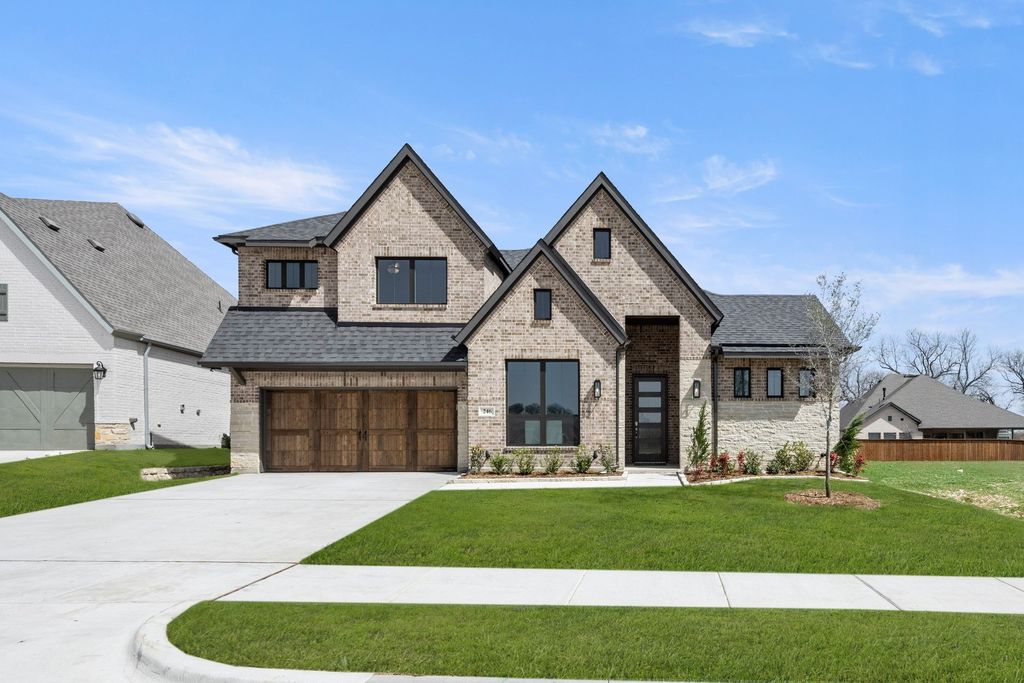 246 Vineyard Lane, Midlothian, TX 76065