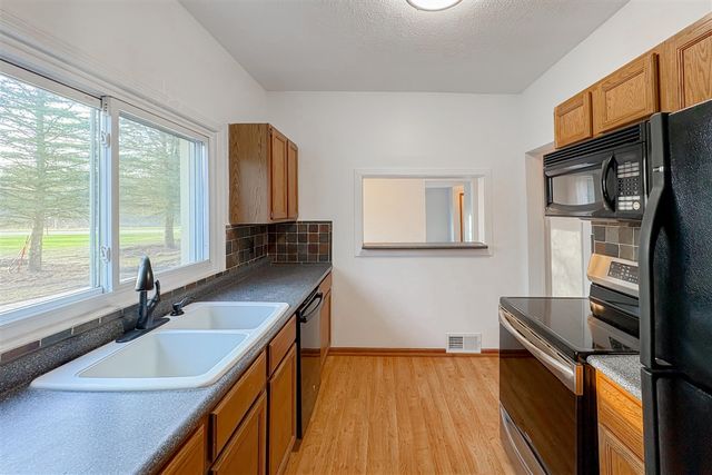 1407 Kenwood Avenue, Belding, MI 48809