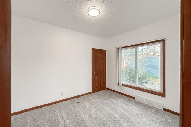 1407 Kenwood Avenue, Belding, MI 48809