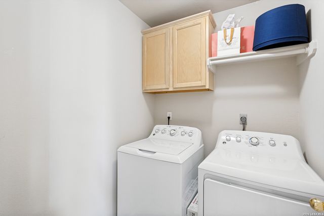 6702 MORNING SHADOW LN, San Antonio, TX 78256