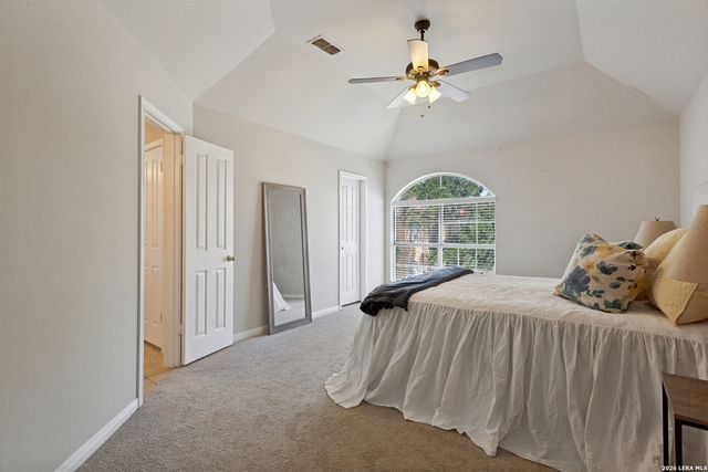 6702 MORNING SHADOW LN, San Antonio, TX 78256