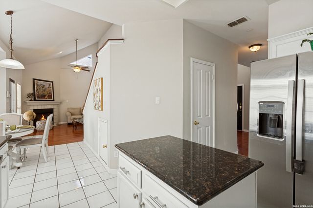 6702 MORNING SHADOW LN, San Antonio, TX 78256