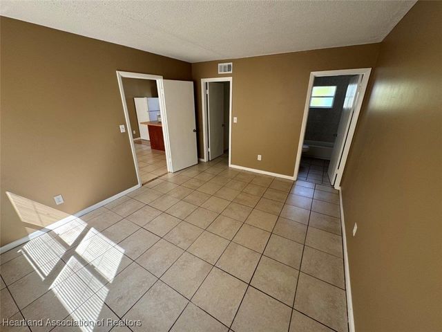 249 S Commerce Avenue 204, Sebring, FL 33870