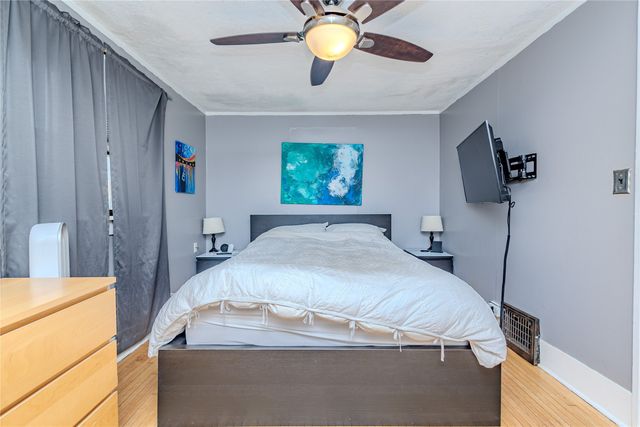 677 33rd Street, Des Moines, IA 50312