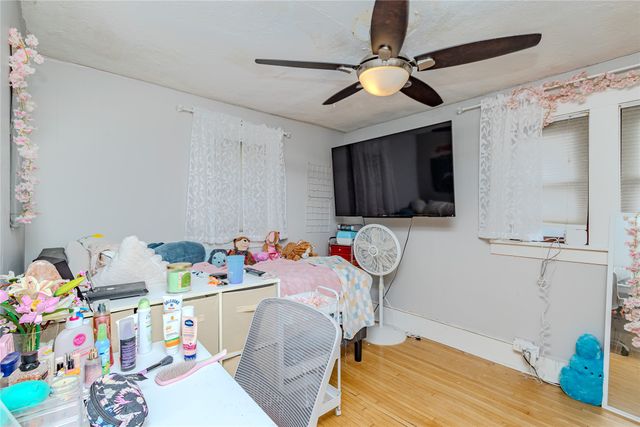 677 33rd Street, Des Moines, IA 50312