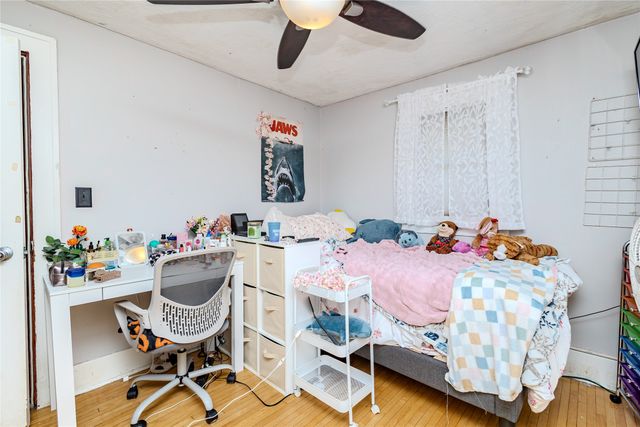 677 33rd Street, Des Moines, IA 50312