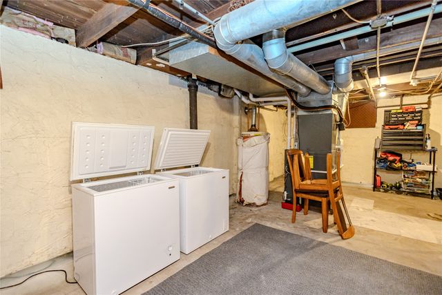 677 33rd Street, Des Moines, IA 50312