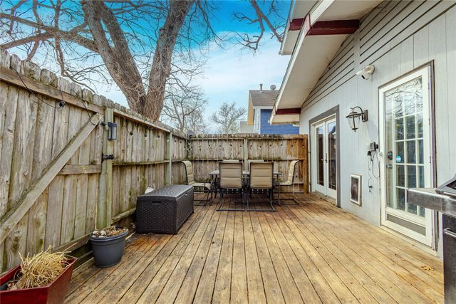 677 33rd Street, Des Moines, IA 50312