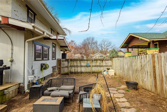 677 33rd Street, Des Moines, IA 50312