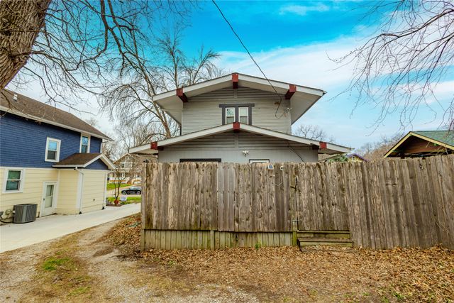 677 33rd Street, Des Moines, IA 50312