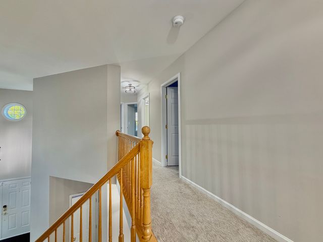 88 Hackney Lane, Lindenhurst, IL 60046