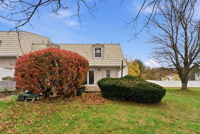 72 Plantation Drive 72, Agawam, MA 01001