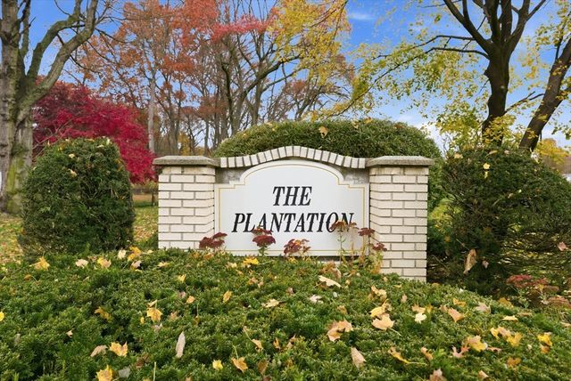 72 Plantation Drive 72, Agawam, MA 01001
