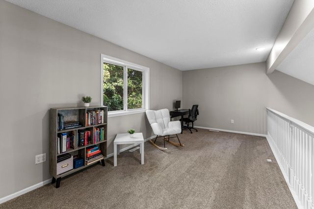 291 Appleblossom Lane E, Shakopee, MN 55379