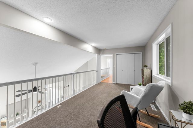 291 Appleblossom Lane E, Shakopee, MN 55379