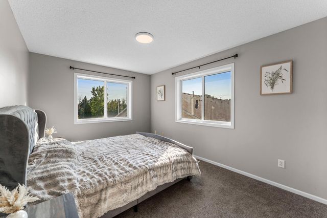 291 Appleblossom Lane E, Shakopee, MN 55379